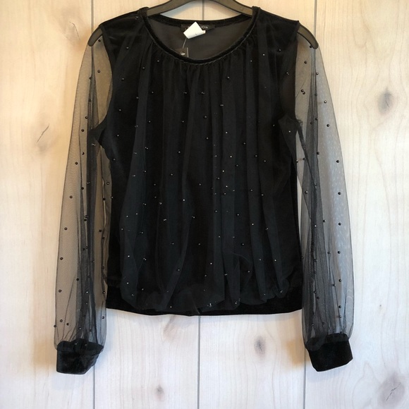 🆑CLOSING SALE!! Black Velvet Top - Picture 4 of 6